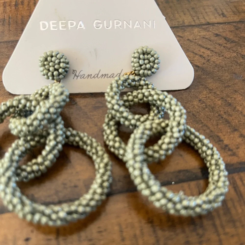 Deepa Gurnani beaded earrings - Picture 3 of 3
